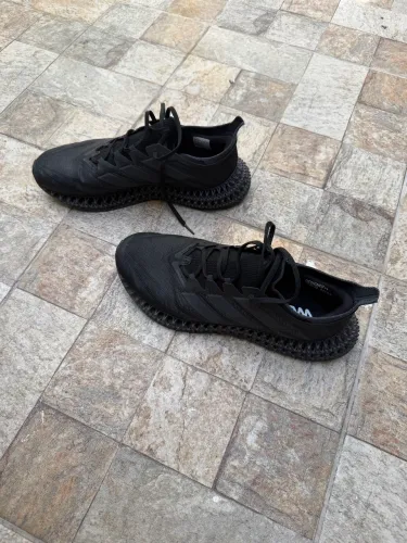 Tênis adidas ultraboost 43