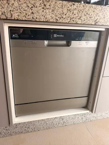 Lava Louças Electrolux - 8 Serviços - LL08S