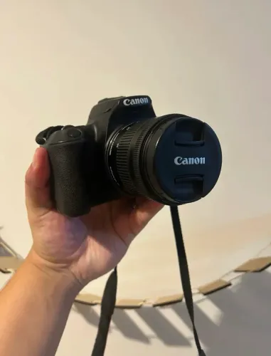 CANON EOS SL3
