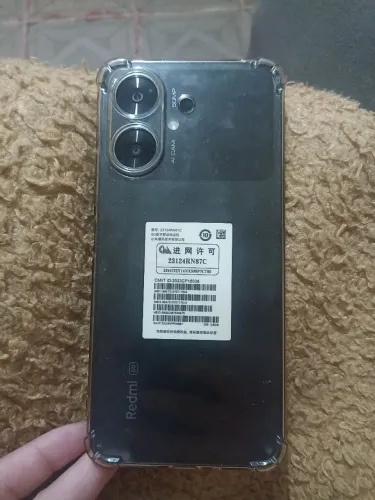 Vendo um celular Redmi 13R 5G celular está em perfeito estado.