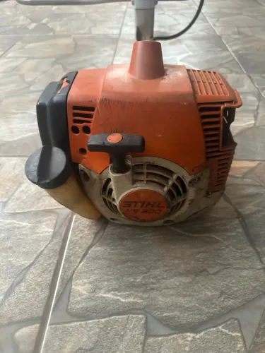 ROÇADEIRA STIHL FS 300 REVISADA