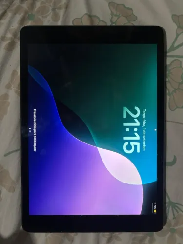 iPad 8ª Geração 32GB Wi-Fi + Caneta Touch | Conservado