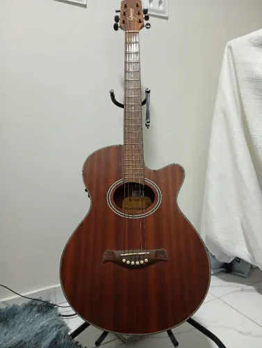 Violão eletroacústico