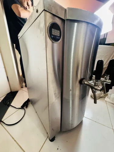 Chopeira elétrica profissional ICE BOX, em inox, 220 V, com 2 torneiras