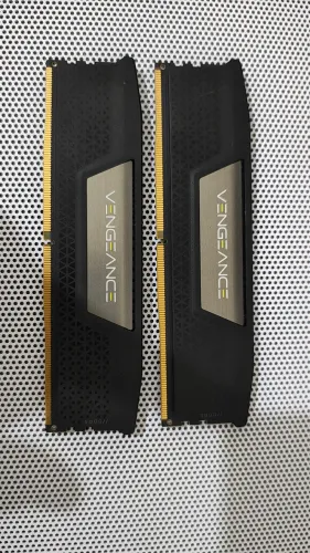 Memória DDR5 32GB 2X16GB 6400mts Cl 32 CORSAIR AM5 ( chat desativado amanhã resolvo )