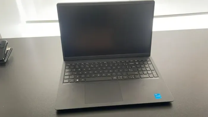 Dell Inspiron 15 3520