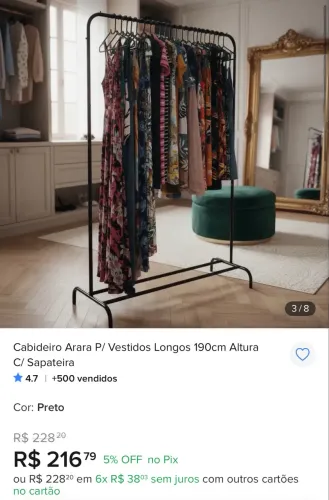 arara de roupa preta