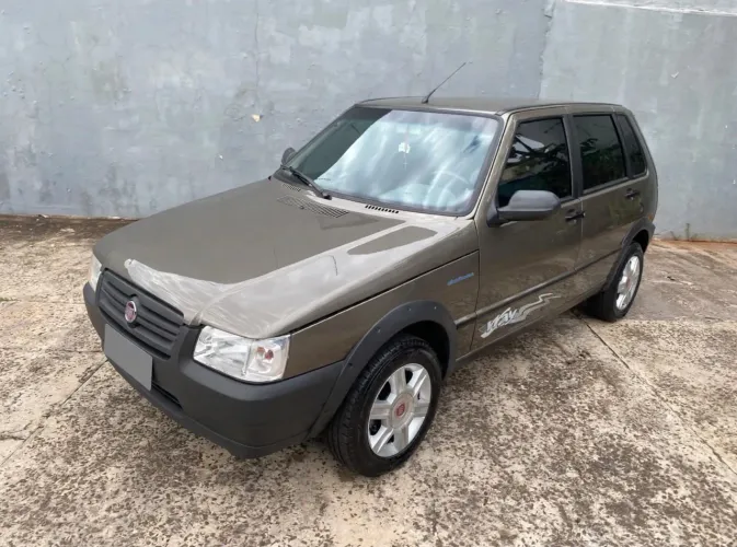 Fiat Uno Mille Celeb. WAY Econ. 1.0 F.flex 4P 2013