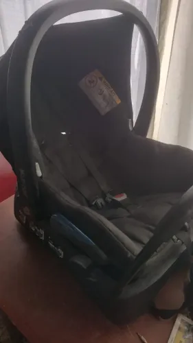 Bebê conforto para bebê marca Maxi Cosi suporta até 13kg