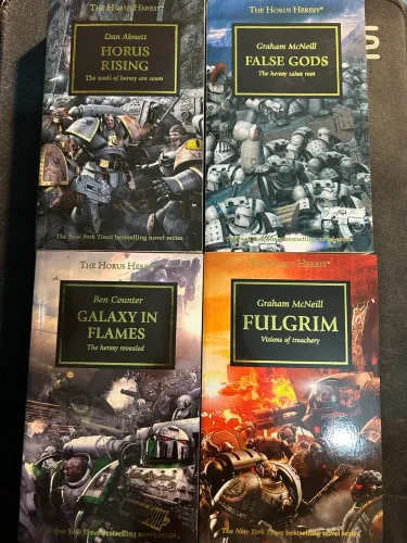Livros Warhammer 40K Horus Heresy