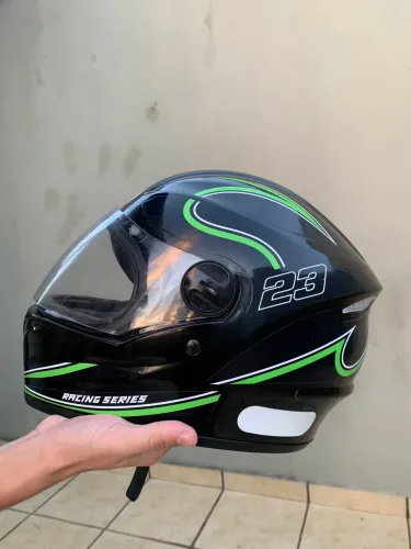 Capacete Taurus Racing Series - Novo, nunca usado