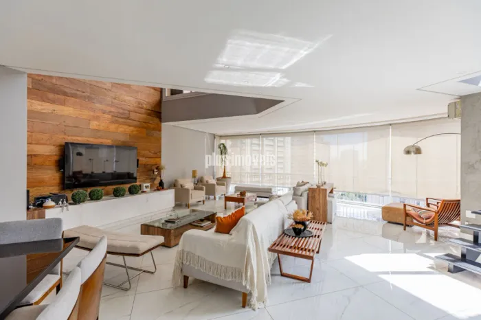Próximo a Escola Graduada! 287,0m² 3 Suítes 5 Vagas