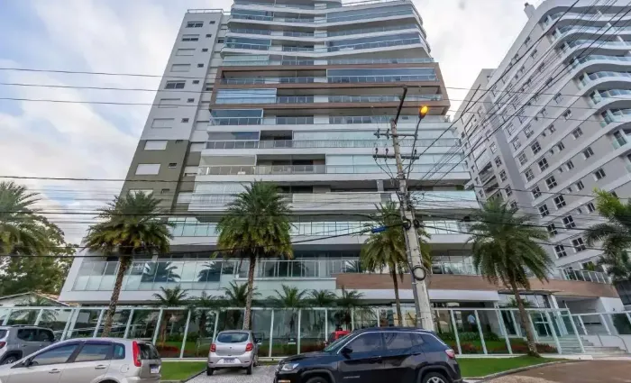 Face Norte!Apartamento de 1 suite + 2 dormitórios MOBILIADO C/ 2 vagas de garagem  Amores 