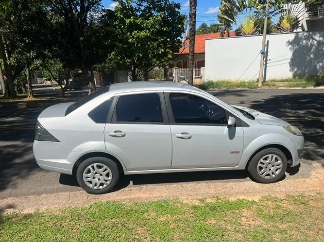 Ford Fiesta Sed. 1.6 8V Flex 4P 2013