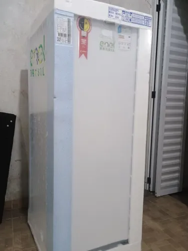Geladeira nova 293 litros