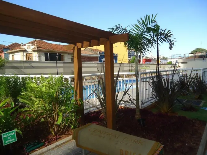 Apartamento com 2 dormitórios para alugar, 50 m² por R$ 3.090,05/mês - Vila Industrial - C
