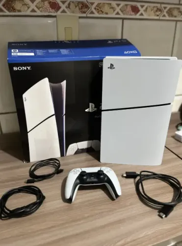 PS5 SLIM 1tb desbloqueado 50 jogos e 2 controles e so pegar e usar