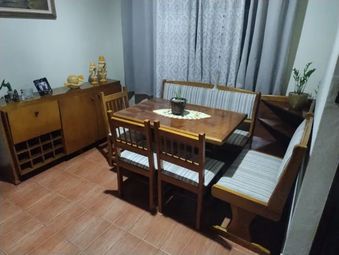 Canto do alemão de madeira + buffet 