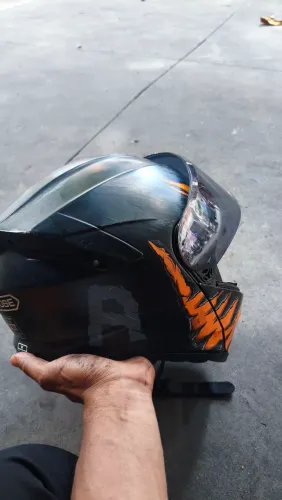 Capacete aberto e fechado
