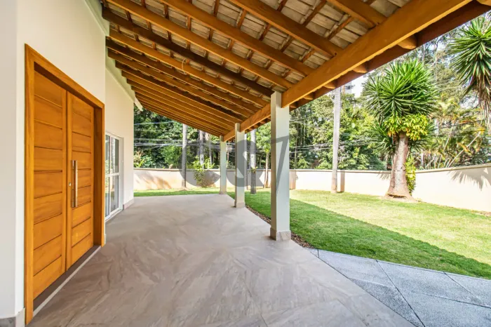 Casa Térrea - 3 Dormitórios (Suítes) à Venda no Alto da Boa Vista - São Paulo/SP.