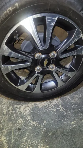 Vendo jogo de rodas aro 15 diamantada