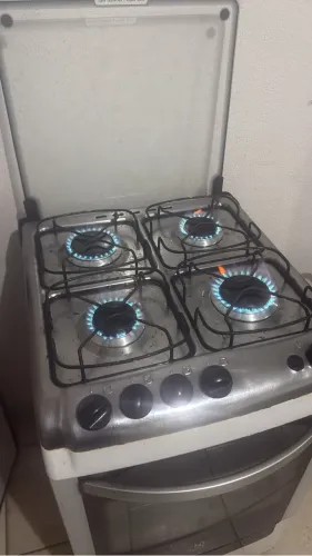 VENDO FOGÃO ELECTROLUX 4 BOCAS.