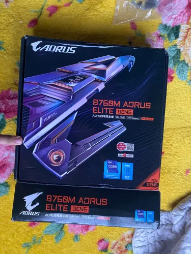 Vendo placa-mãe b760m ddr5 nunca usada