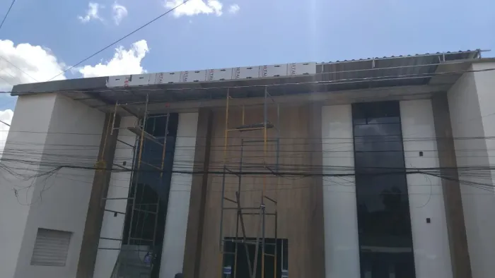 Placa fachada acm lona estrutura em geral