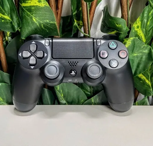 Controle de PS4 PRETO- NOVO - LACRADO