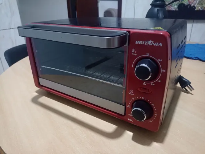 Forninho elétrico Britânia 10 litros 