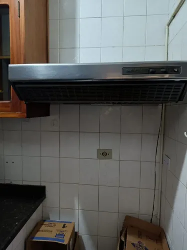 Vendo um sugador de gordura continental 2001, em inox. Excelente estado. Valor R$ 200,00.