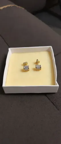Par de Brincos Banhado a OURO ?
