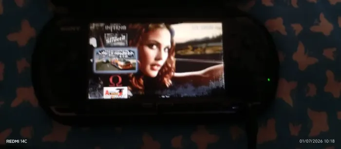 Psp desbloqueado com cartão de 8gb original leia o anúncio