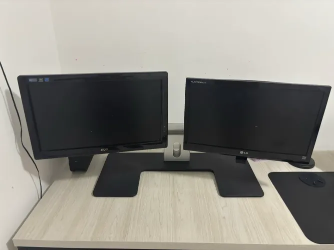 Suporte de monitor duplo DELL com Monitor