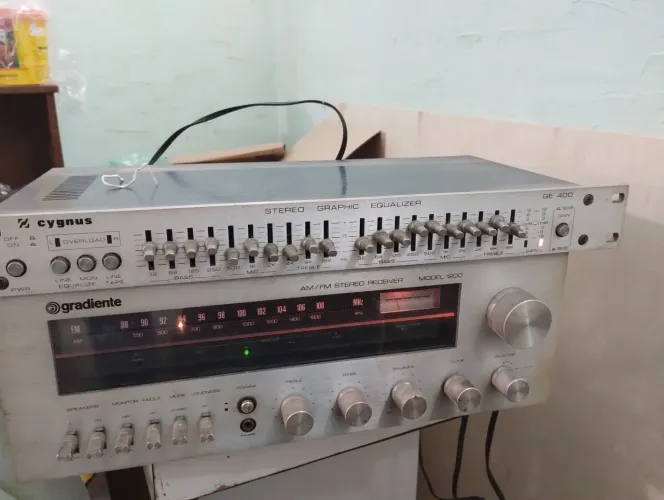 Conjunto Gradiente S1200 Equalizador, Receiver e caixas de som