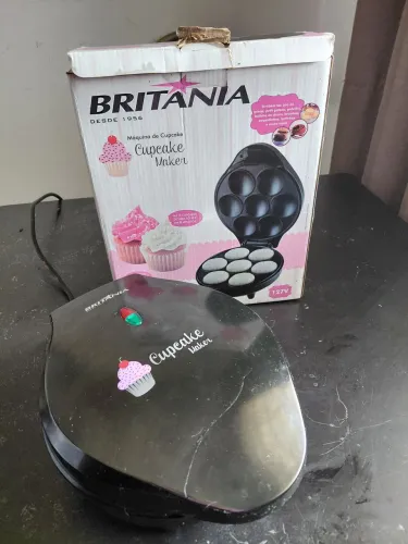 Máquina de Cupcake Britânia Maker 3 Preta