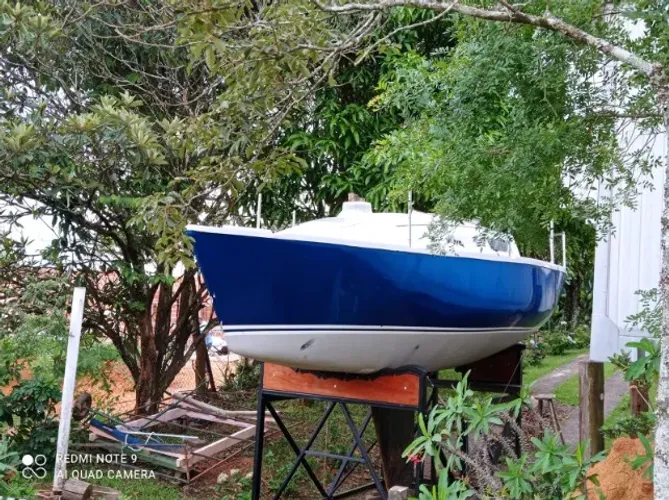 Veleiro Barracuda 23 pés incompleto, em ótimo estado