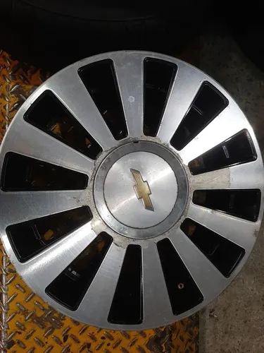 Roda aro 15 raiada grafite com diamantado multi furos Audi