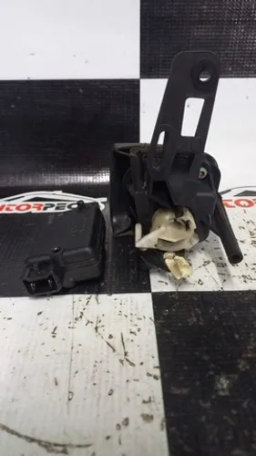 Fechadura Tampa Traseira Renault Clio 2001 Hatch s/chave