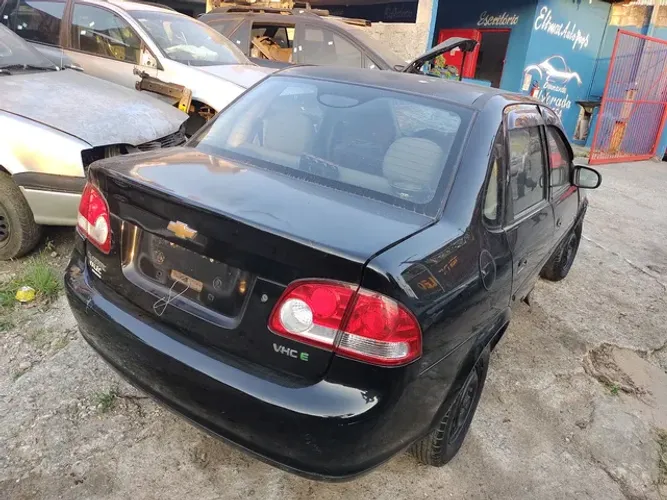 Corsa classic ano 2012 pra retirada motor cambio lataria peças em geral 