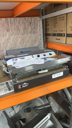 Seladora industrial de bico a vácuo modelo b340 R. Baião