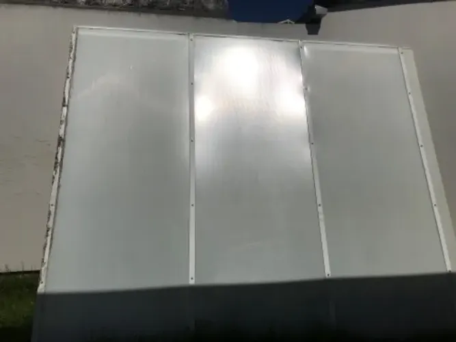 Cobertura policarbonato branco