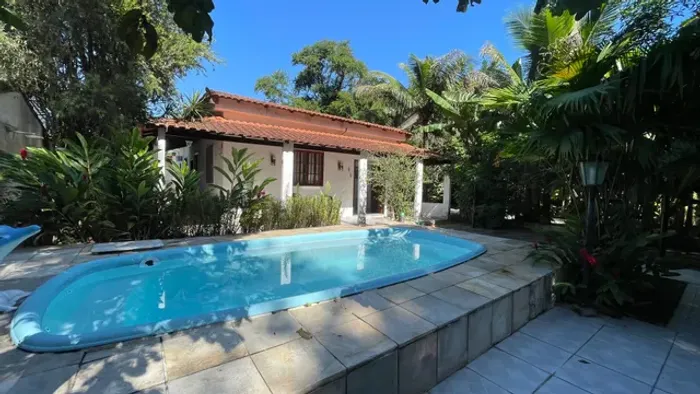 Guapimirim - Casa em condomínio fechado.