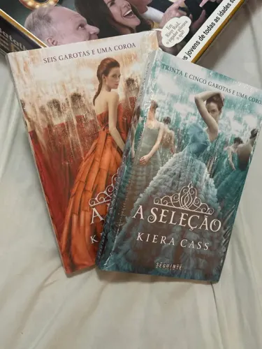 Livros A seleção e A elite novos