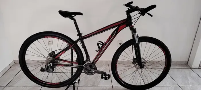 MTB - Caloi Explorer - Alumínio - Aro 29 - Quadro 17 ?
