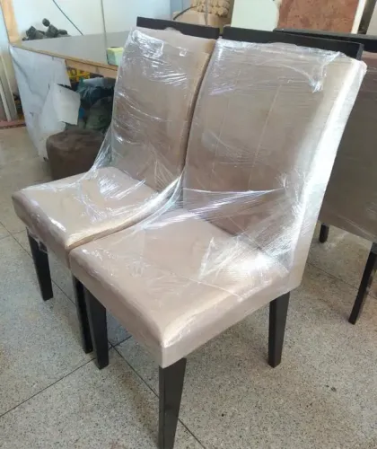 Cadeira de jantar nova