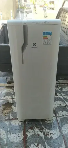 Geladeira Eletrolux defrost 270 litros entrego