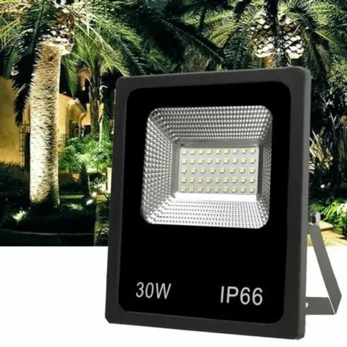 Refletor luminária LED 30W IP66 para área externa - Iluminação potente e resistente!