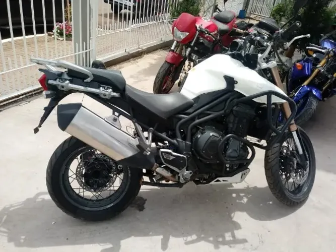 Sucata de moto para retirada de peças Triumph Tiger 1200 2015