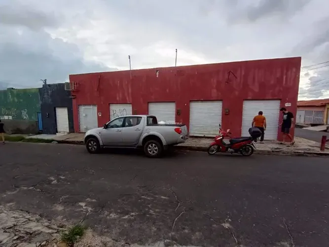 AV. PERIMETRAL - BAIRRO: PROMORAR